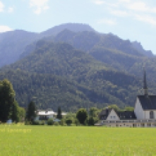 Kirche Bayerisch Gmain mit Predigtstuhl